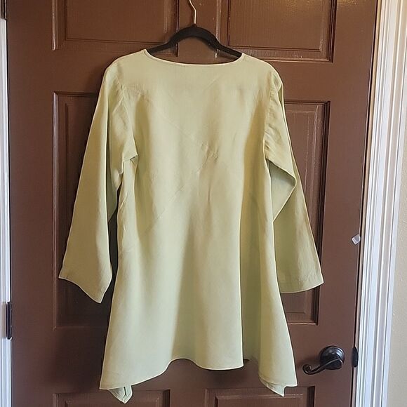 Kathleen Sommers-Linen green asymmetrical long sleeved top S. - Picture 9 of 13